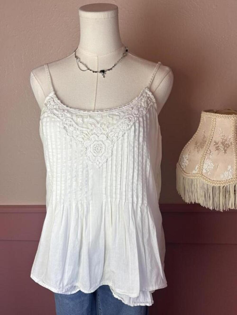 2000s vintage flowy lace cami top  passport white sz medium cotton 2000s gyaru